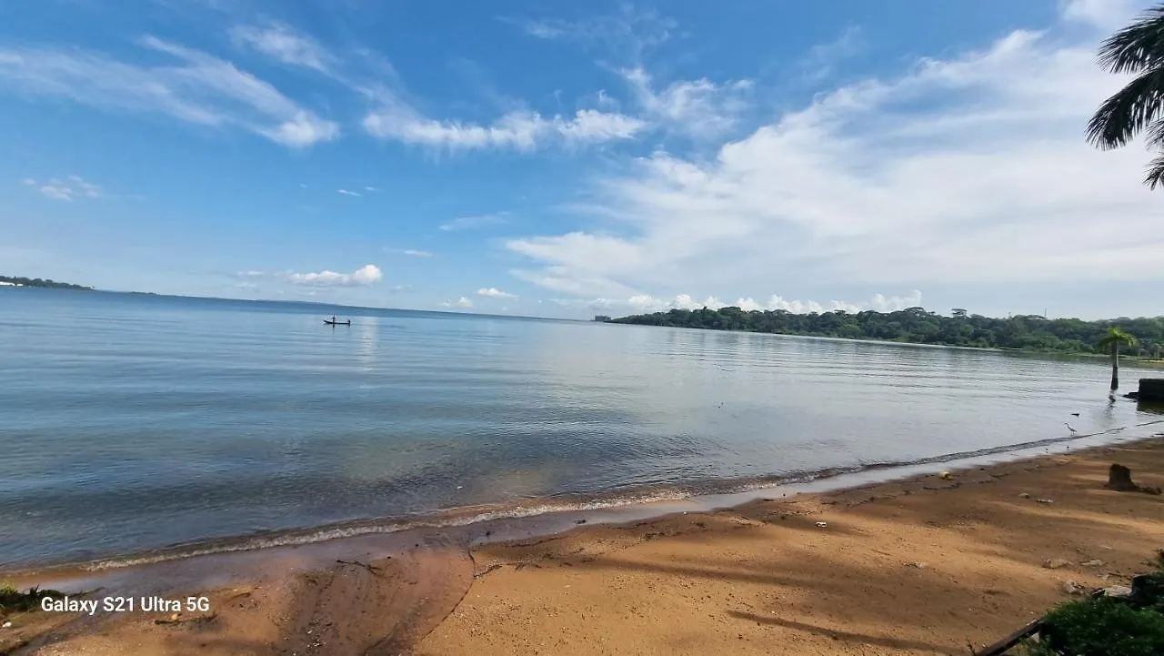 Saffron Beach Bistro And Cottages Entebbe Uganda